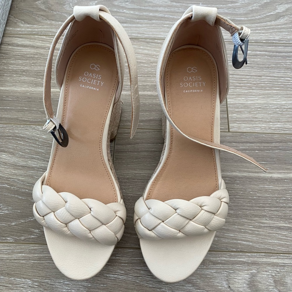 Nude Thick Heel with Leather/Straw Detail - VICI